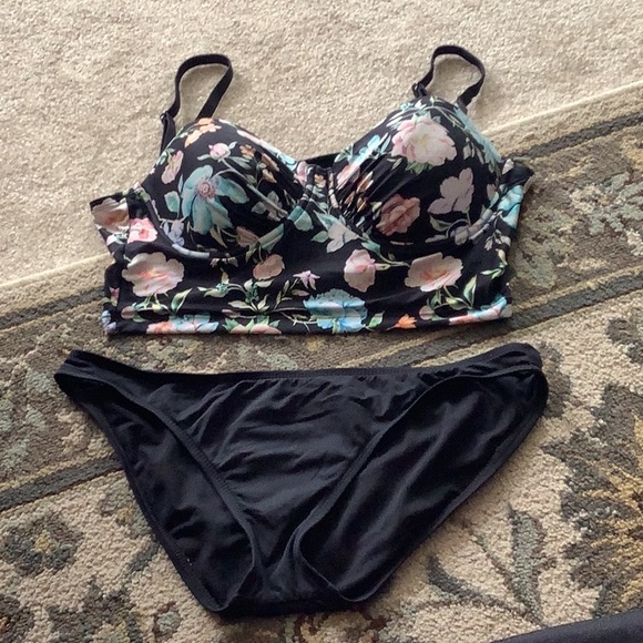 Kenneth Cole Reaction bikini top size L black floral bottom L Mossimo bl… - Picture 1 of 12